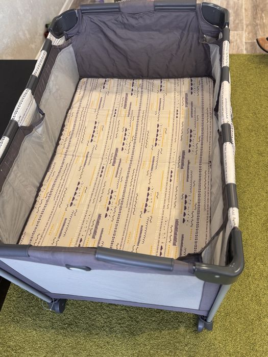 Манеж-кровать Joie Commuter Change