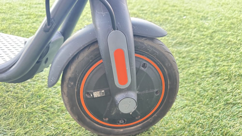 Vand /schimb trotineta Segway-Ninebot KickScooter F40D, din seria F