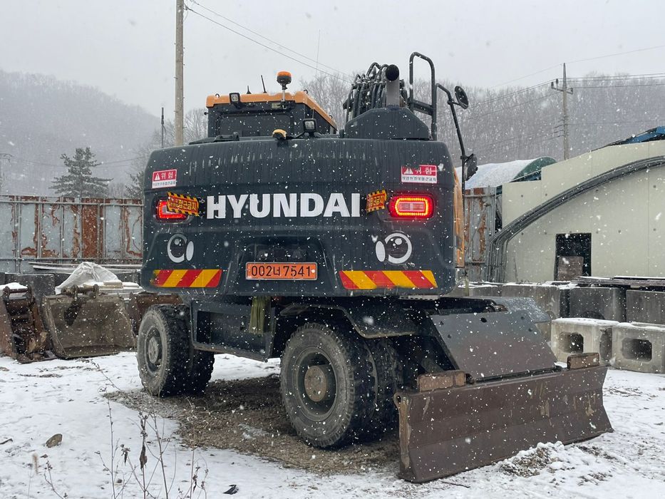 Услуга малютка экскаватор