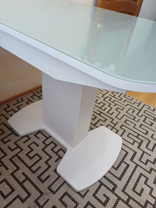 Стол на  кухню раздвижной