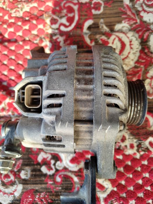 Генератор на Ниссан санни