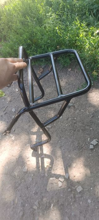 Продам шлем и багажник