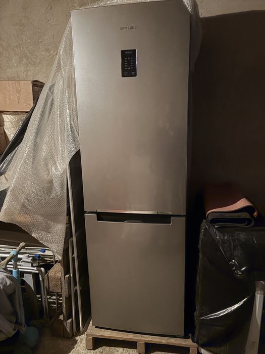 Продам холодильник Samsung
