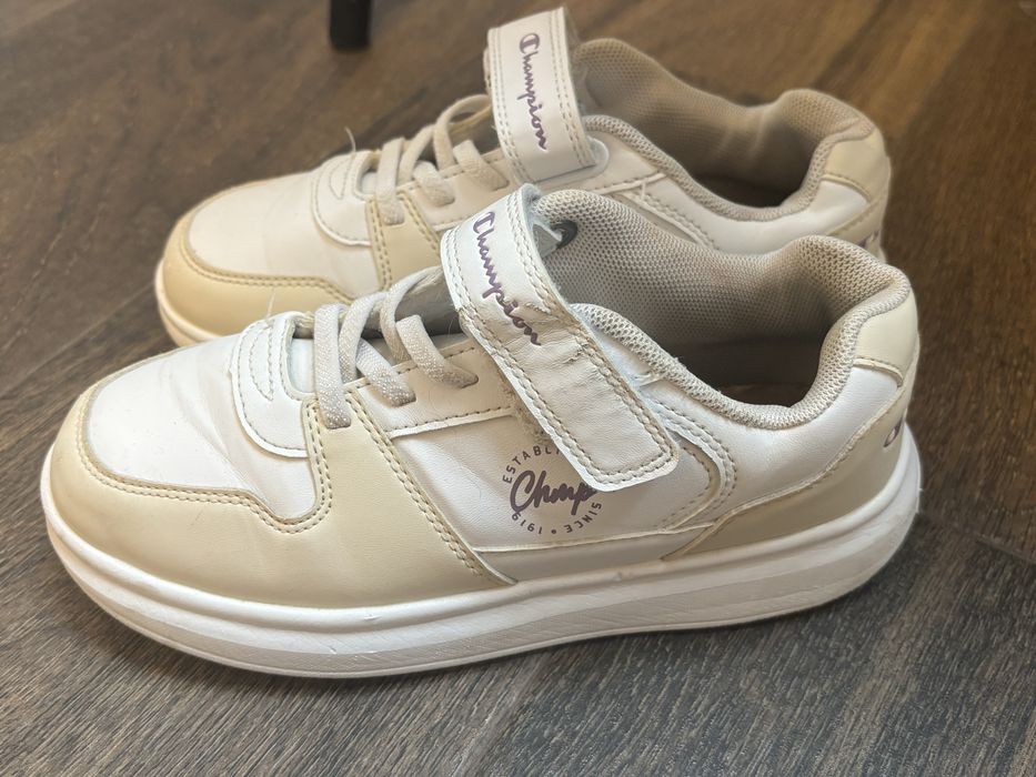 Бели маратонки Champion за момиче и сандали Zara 33 номер