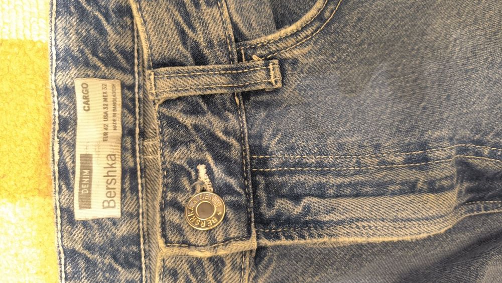 Дънки и карго панталони за момче, размери 38, 40 и 42