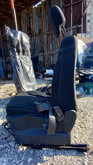 На части Клио 1,5 dci, 75Hp, 2012 г, двигател 164000 км.