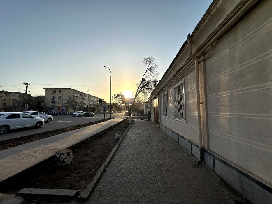 Srochno! Urganch markazida 6sotixli joy ijaraga beriladi.