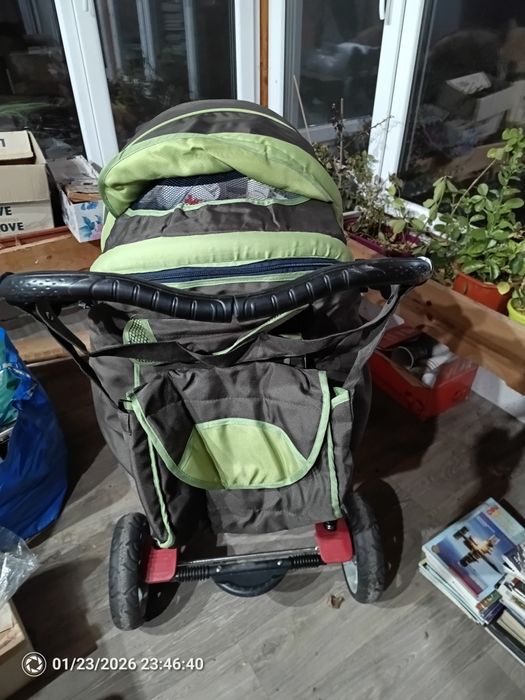 Продавам бебешка количка