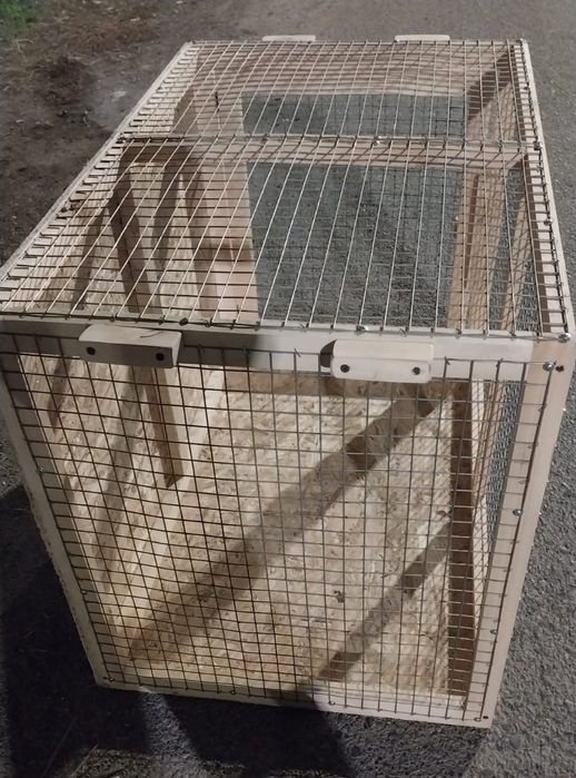 Клетка ,переноска для собак