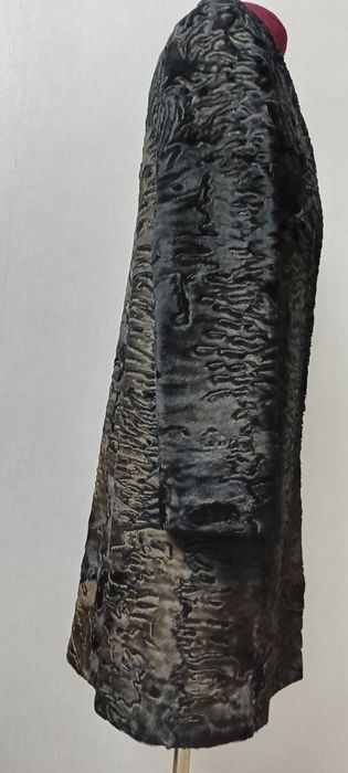 Шуба каракуль свакара.