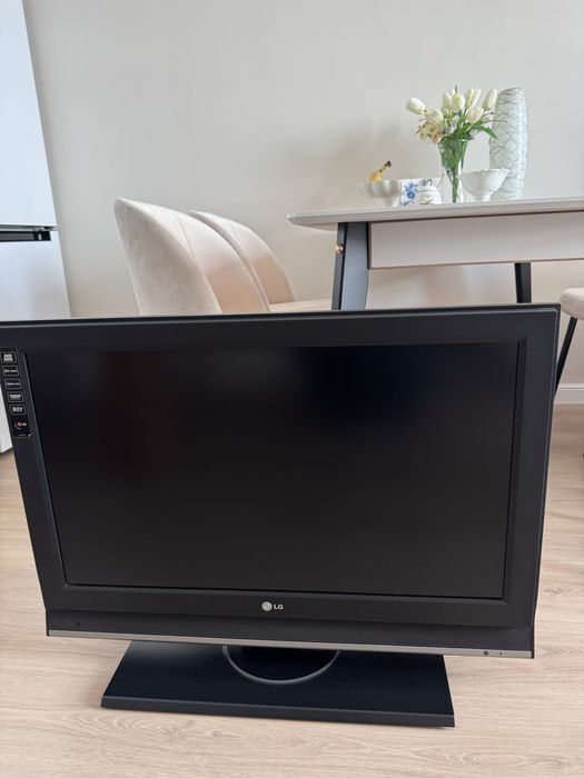Продам телевизор LG