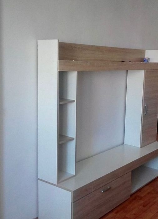 Dau in chirie garcioniera de 28 mp