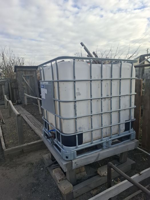 Бочка 1 куб для всего