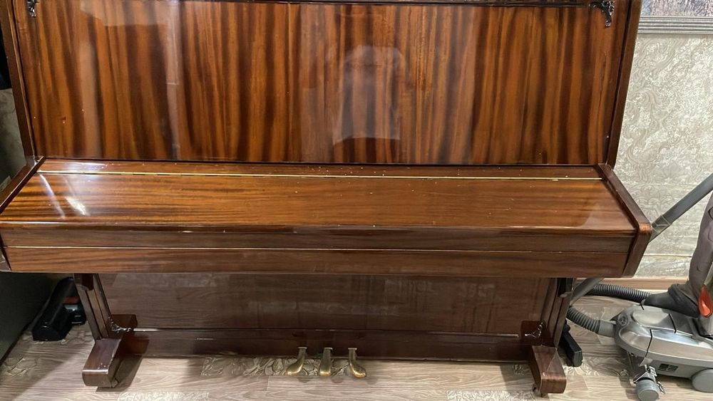 Продам спальный гарнитур