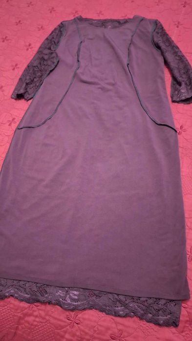 Рокля дантела, бордо