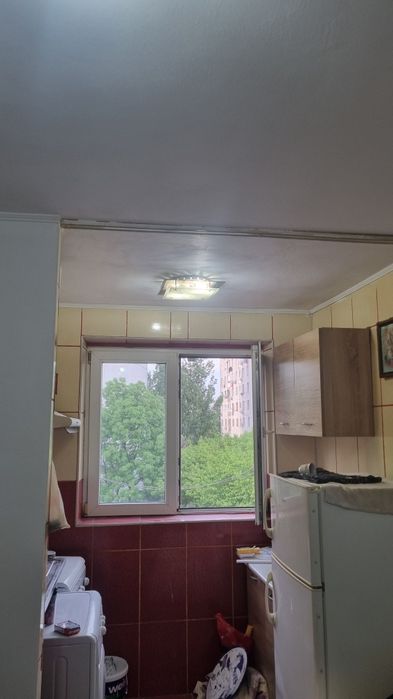 Vând garsonieră zona complex Humulesti