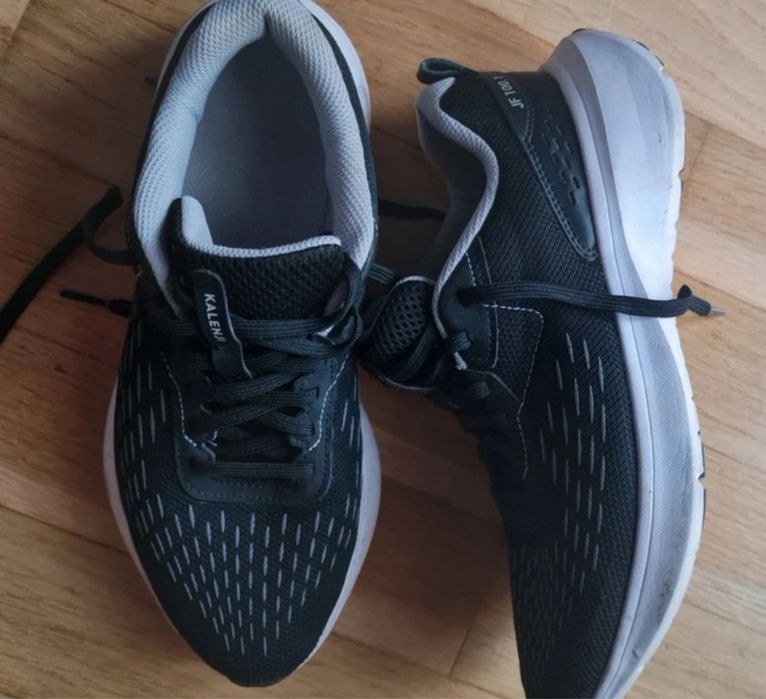 Adidasi universali 39