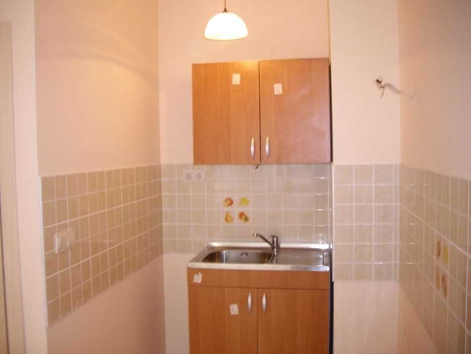 Дава се под наем Двустаен апартамент в София, Зона Б-18 - 75 кв.м за 561 € - Снимка #22