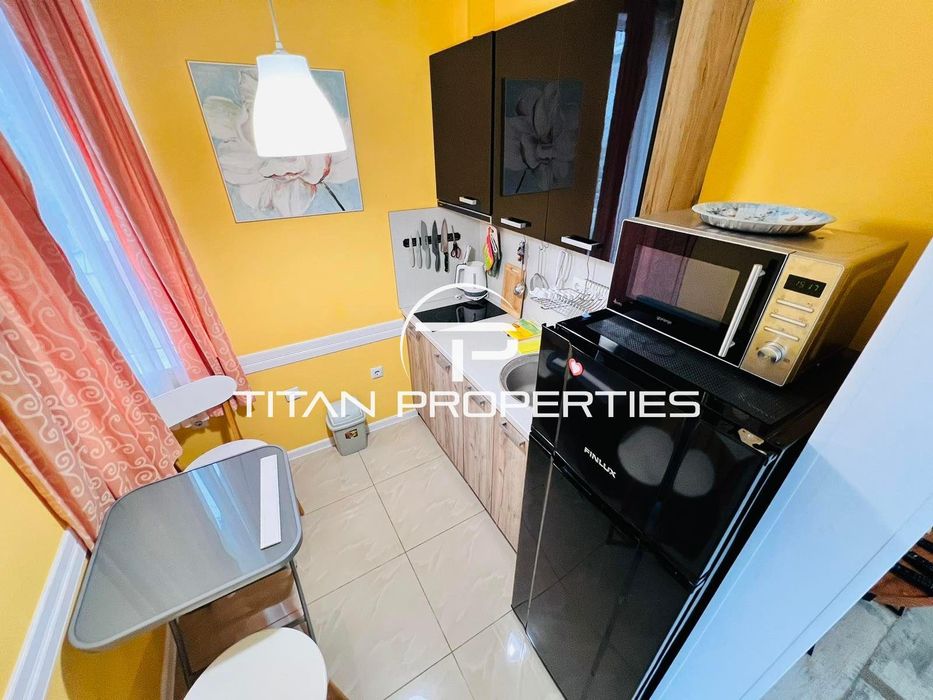 Дава се под наем Едностаен апартамент в Бургас, Център - 35 кв.м за 408 € - Снимка #3