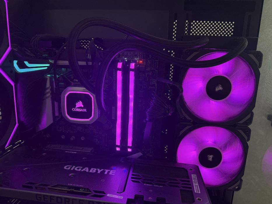 i7 9700k + 16GB RAM + MSI PLATA