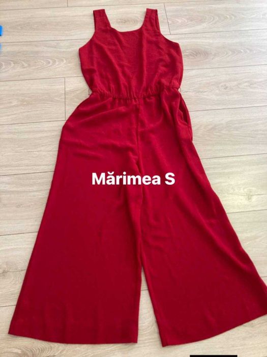 Vând salopeta de dama