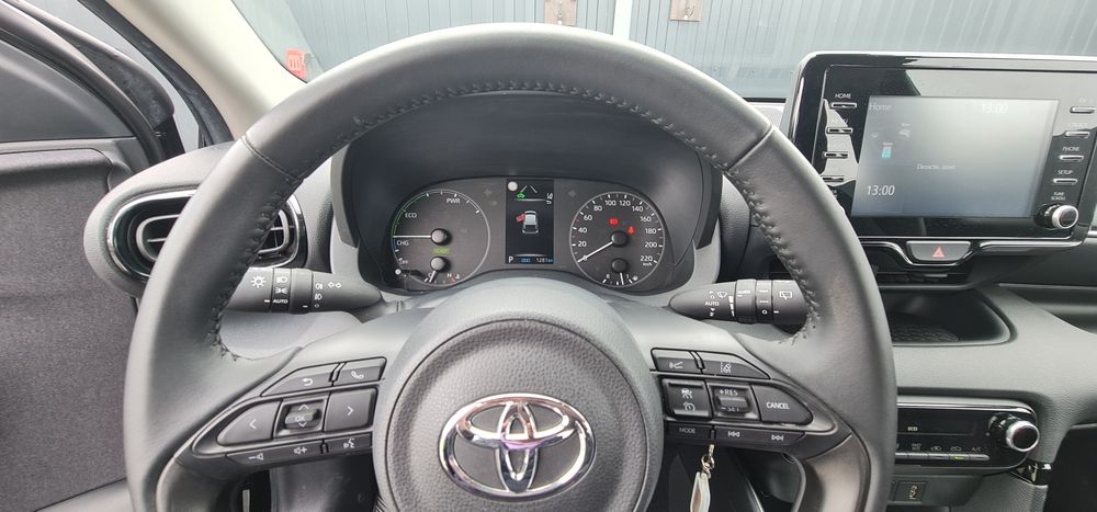Toyota Yaris Hybrid Bussines Edition, Garantei, TVA deductibil.