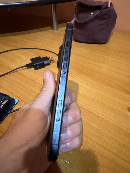 Iphone 16 negru 128 GB