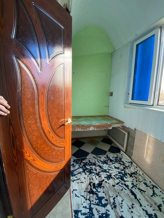 Срочно сотилади 2/4/9