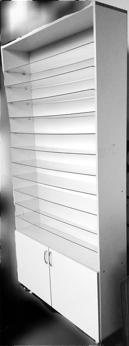 SHKAF VITRINA   Optika ochkiga mo'ljallangan sotiladi , holati  zo'r