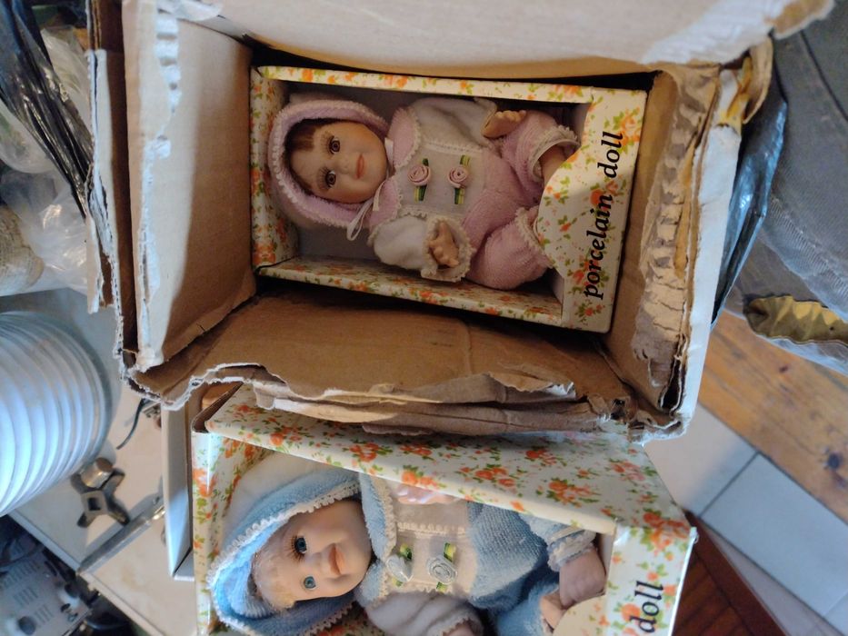 Порцеланови малки кукли