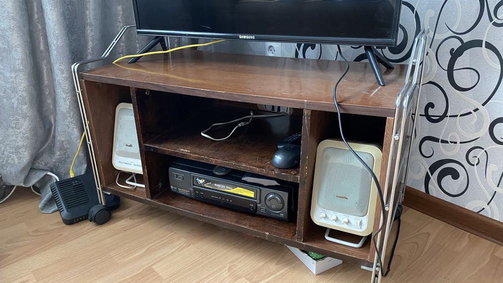 Тумба под телевизор