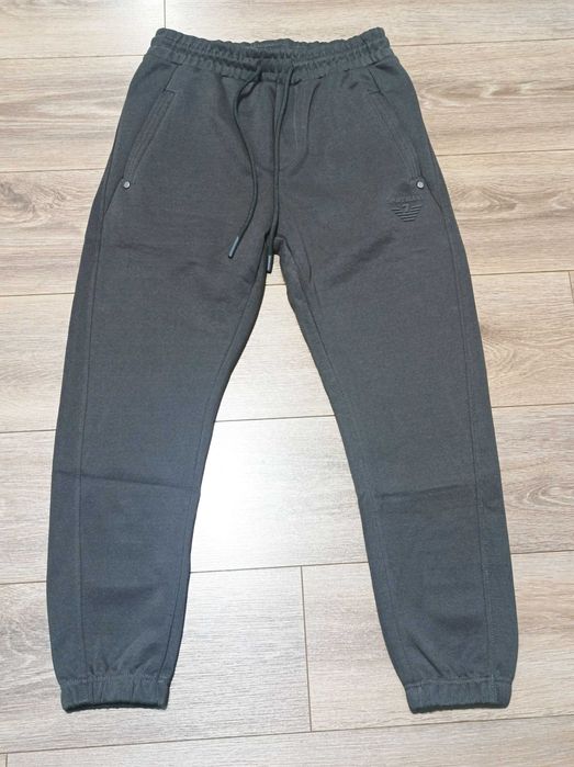 Спортно долнище - цветове