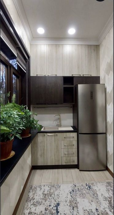 Продаётся 2 комнатная квартира ремонт  Пединститут ул.Бобура