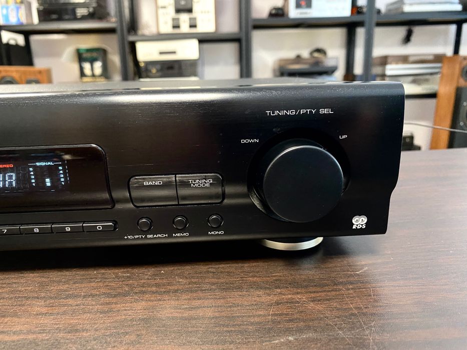 Отличен тунер Kenwood