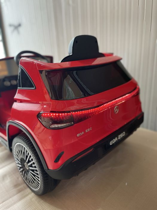 Masinuta electrica pentru copii cu licenta Mercedes Benz EQA Red,telecomanda 2,4G,roti EVA,scaun din piele,