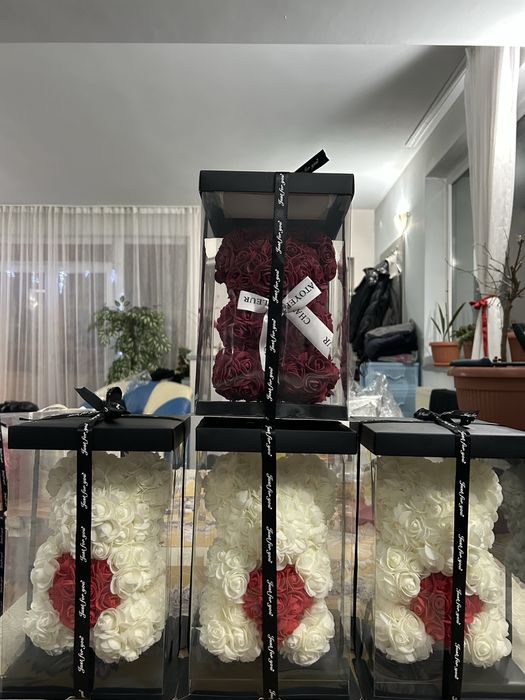 Ursuleti si Unicorni din trandafiri