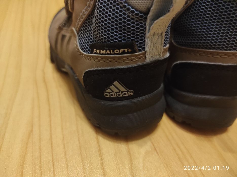 Продам детскую обувь.