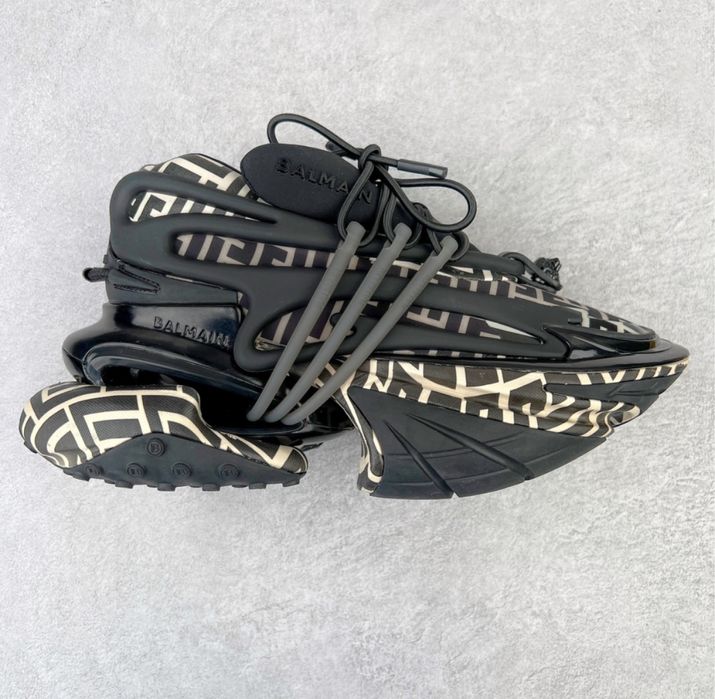 Balmain Unicorn - orice model