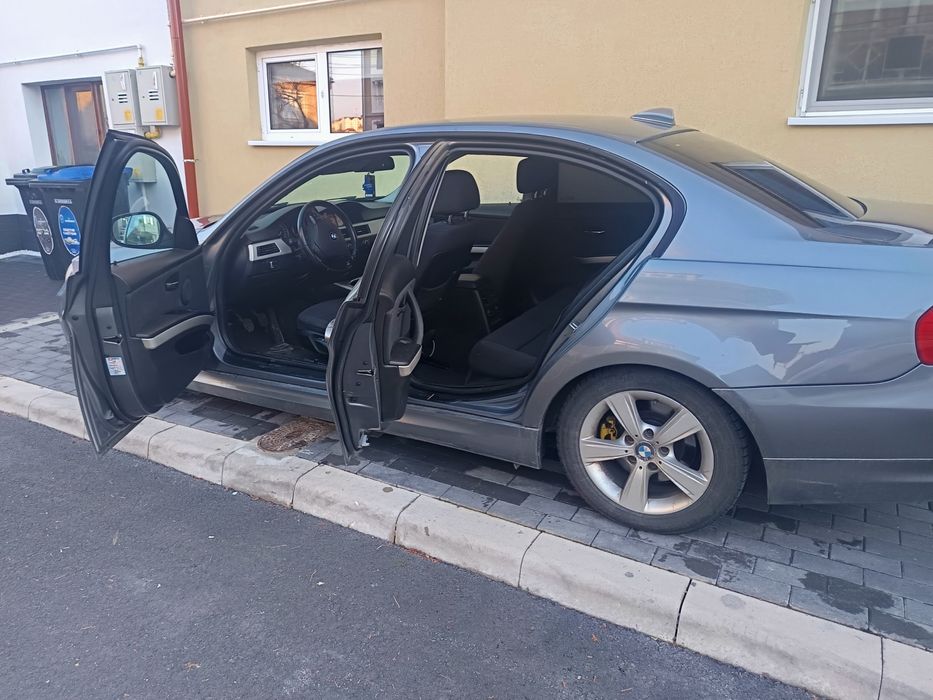 Vând BMW Seria3,an fabricație 2011