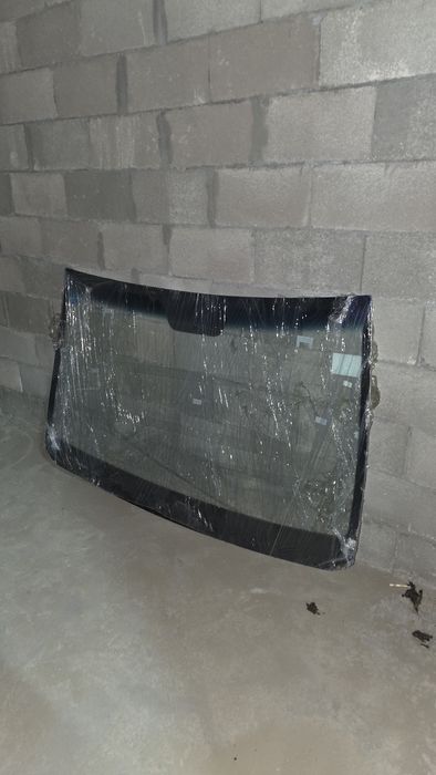 Старекс лобовое стекло из ю.кореи