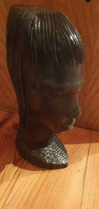 Busturi si masti africane din lemn de abanos