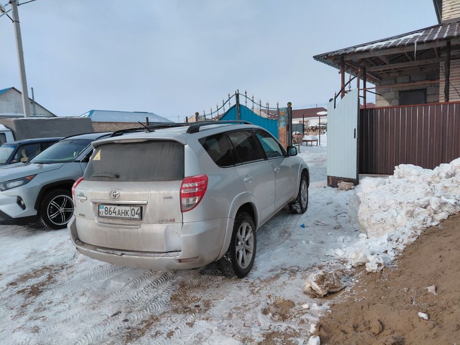 Рав 4 сатам 2010