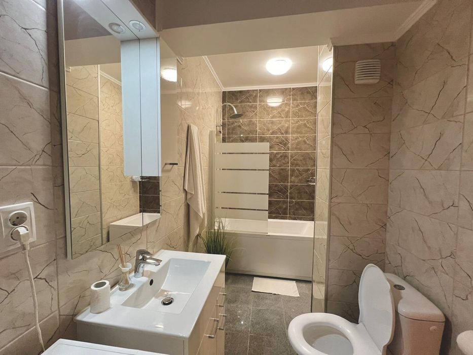 Inchiriez apartament 2 camere complex Moonlight