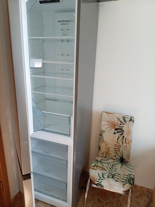 Închiriez apartament