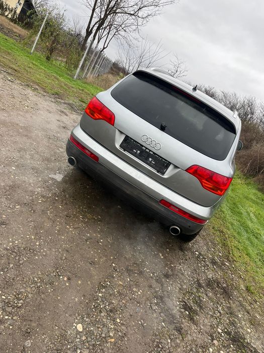 Dezmembrez audi q7 3.0d BUG