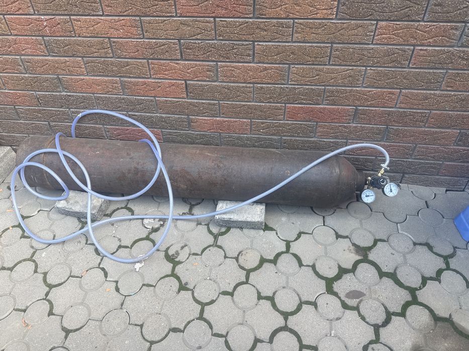 Продаю кислородный баллон