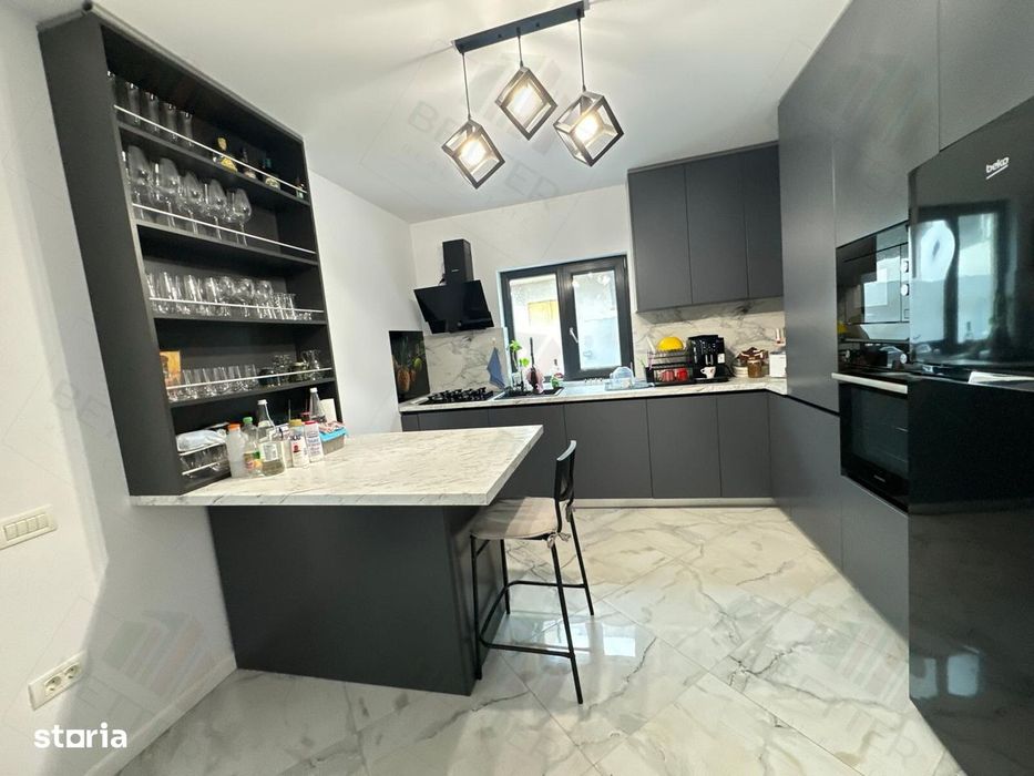 Casa  individuala P+1, 6 camere, piscina  teren 603 mp