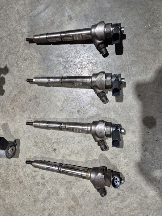 Injector injectoare audi a4 b9 2.0 tdi euro 6 cod injector 04L130277AC