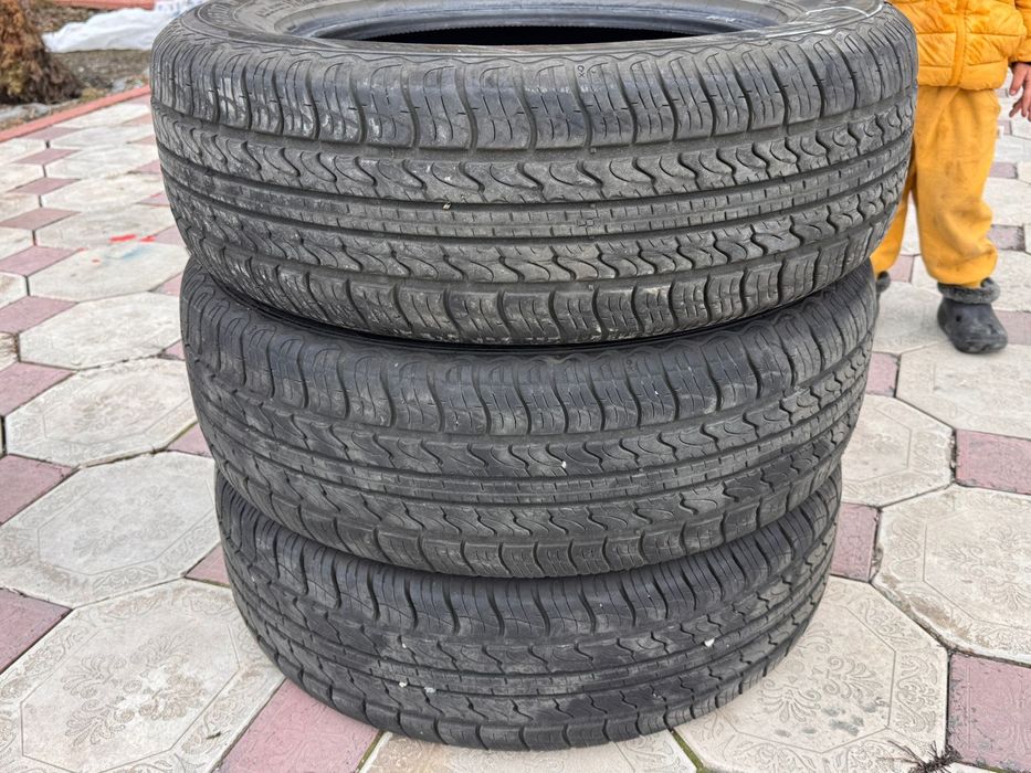 Продам шины 225/65/R17
