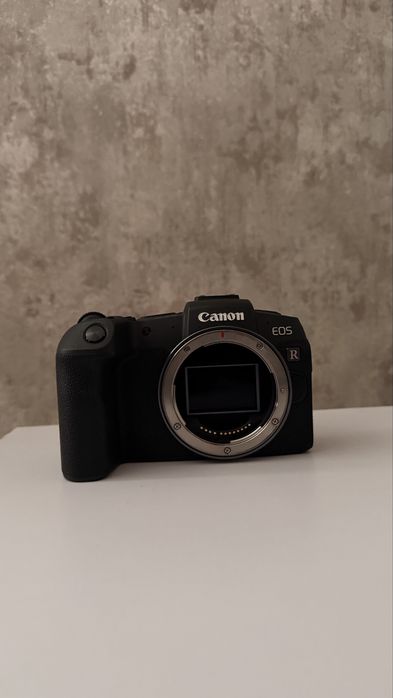 Продам Canon EOS RP